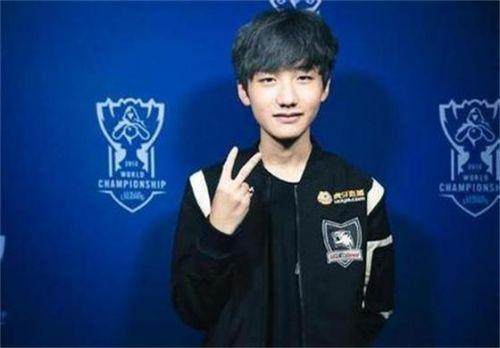 篮球火箭球队连续两场胜利庆祝