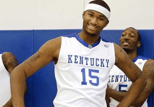 图片报：虽然脚踝疼痛感依然强烈，但基米希想带伤出战阿森纳