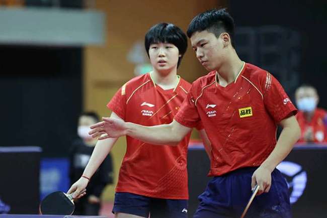 巴特萨基还没来不及走到替补席跟教练击掌普利西奇就完成了进球！