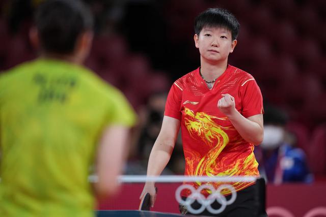 刘伟国：捧起中甲冠军奖杯很激动，明年力争在中超站稳脚跟